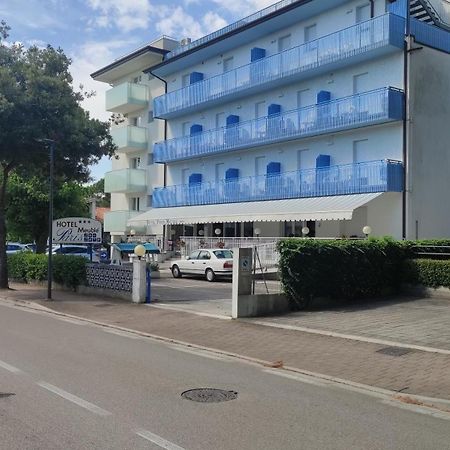 巴黎酒店 利尼亚诺萨比亚多罗 外观 照片